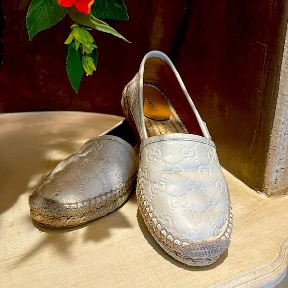 Gucci - Picture 1 of 12